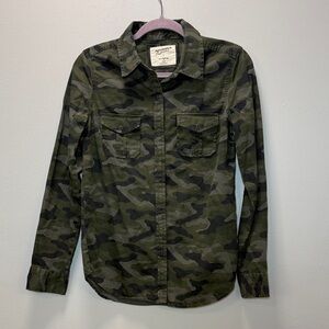 Green Camouflage Button Down - Snap Buttons